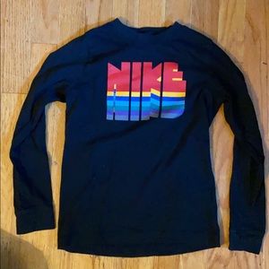 Boys size small nike t shirt